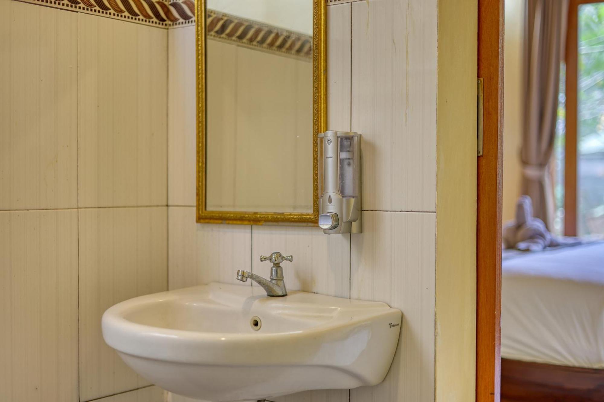 Maharga Bungalows Sakti Room photo